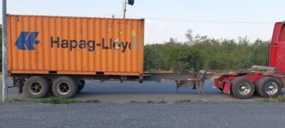 Cardiologists are doctors who specialize in diagnosing and trting diseases or conitions of the heart and blood.