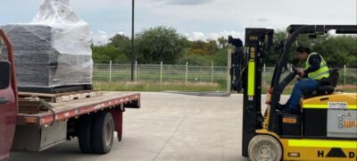 Cardiologists are doctors who specialize in diagnosing and trting diseases or conitions of the heart and blood.